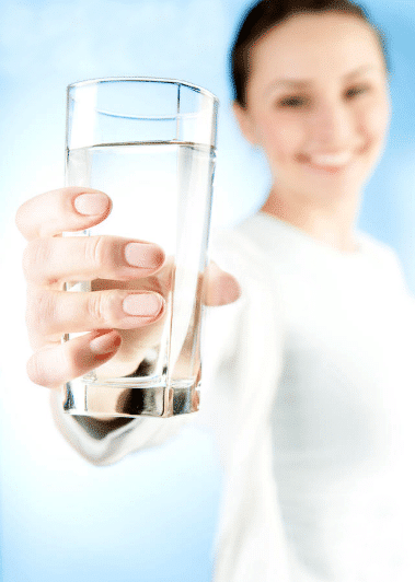 Hoeveel water moet u dagelijks drinken?