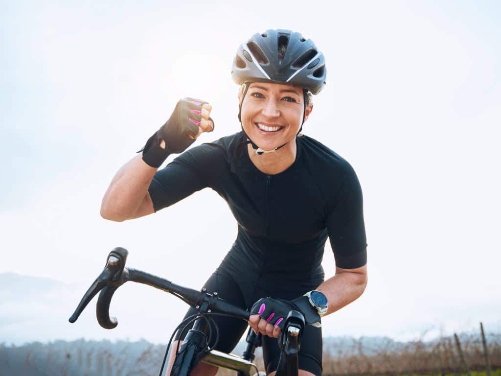fitness viering portret van vrouw fietsen